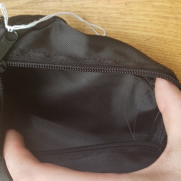 Vintage AVIA Athletic Fanny Pack - Picture 2 of 3